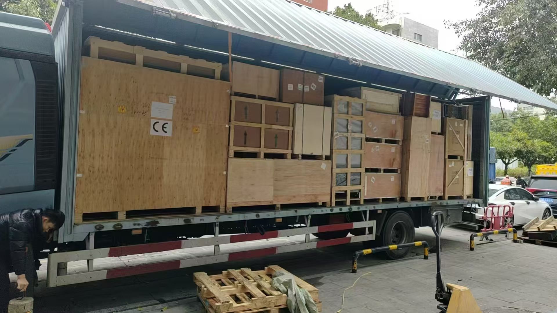Careful container loading and strapping of furniture pieces to prevent shifting
